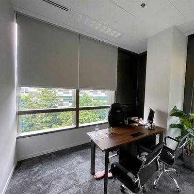 Strong Hardness Roller Blinds Curtains Flame Retardant Fabric 3% Weft Slope Width 2.3m
