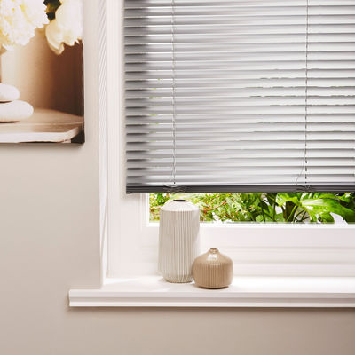 Deluxe Configuration Drilling Hardware Living Room Electric Horizontal Blinds