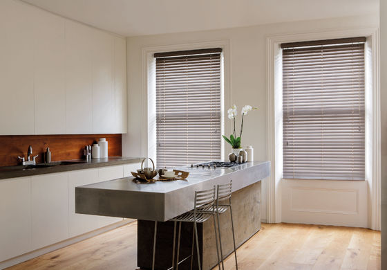 Deluxe Configuration Drilling Hardware Living Room Electric Horizontal Blinds